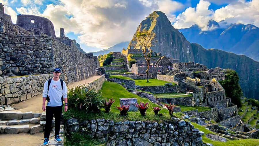 From Cusco: 1-day Machu Picchu Tour by Train - Back Down to Aguas Calientes: Lunch, Baths, and the Real-World Wait