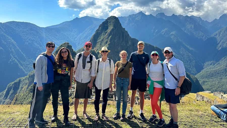 From Cusco: 2-Day Trip to the Sacred Valley and Machu Picchu - Train to Aguas Calientes: Tourist vs Panoramic and the seat-side issue