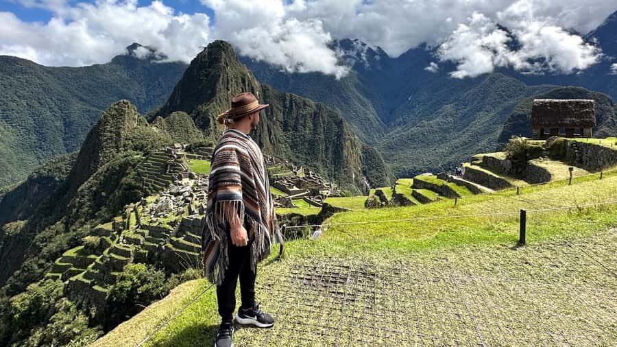 From Cusco: 2-Day Trip to the Sacred Valley and Machu Picchu - Machu Picchu with a guide: what you’ll actually understand on the ground