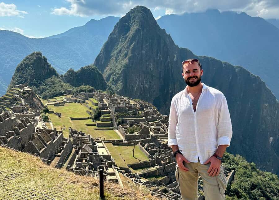 From Cusco: Full-Day Group Tour of Machu Picchu - Lunch in Aguas Calientes: quick break, then back to the train