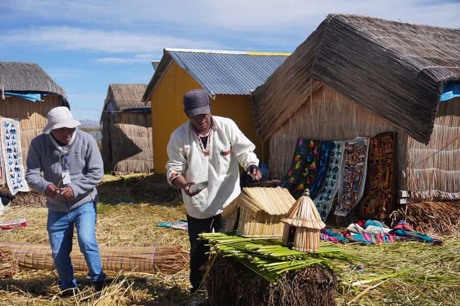 From Cusco: Lake Titicaca, Uros and Amantani by sleeper bus - From Puno to the Uros reed islands by boat