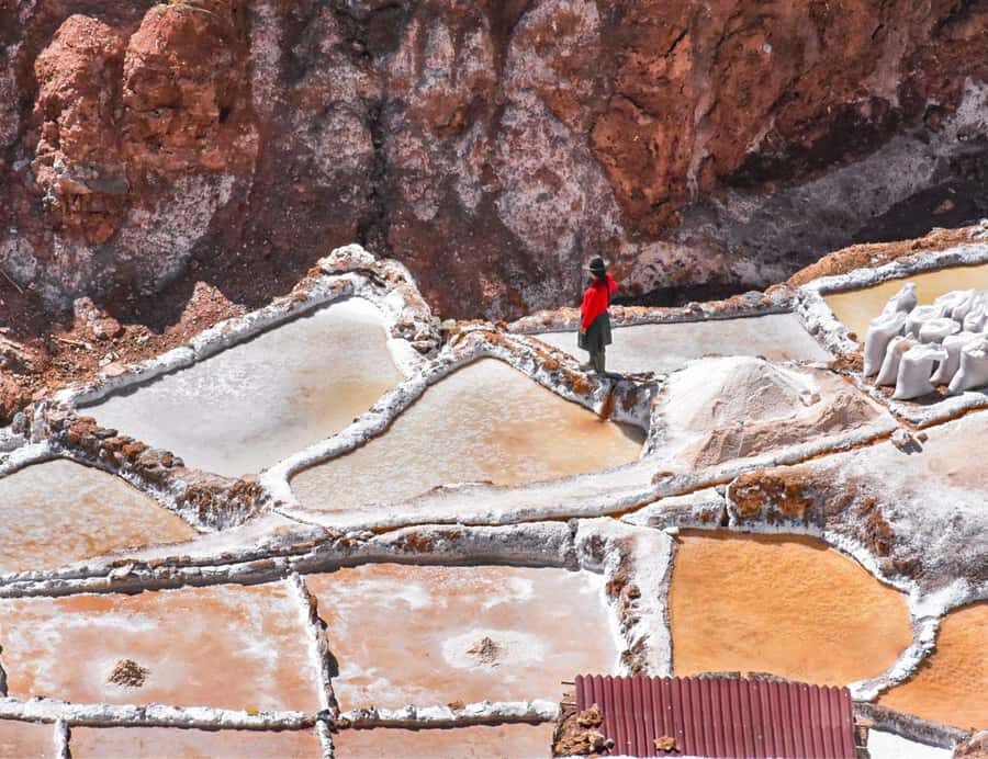 From Cusco: Moray, Maras Salt Mines & Chinchero Weavers Tour - Cusco to the Sacred Valley: a smart “highlights” route