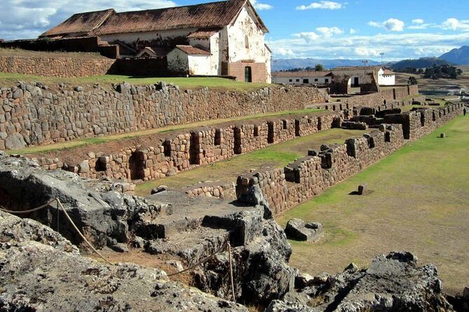 Full-Day Excursion to Sacred Valley, Pisac and Ollantaytambo from Cusco - Moray: the farming terraces where altitude becomes a tool