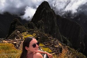 Full Day Private Guided Tour in Machu Picchu - The Bus Line to the Entrance: Where Time Can Slip