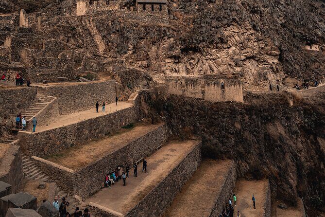 Full-Day Sacred Valley Tour from Cusco - Ollantaytambo: long stairs, royal power, and town shopping time