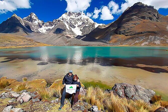 Full-Day Tour to Ausangate 7 Lakes - Guides, drivers, and the small-group comfort factor