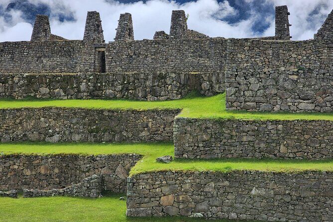 Half Day Private Tour Machu Picchu Cusco Peru - Meeting in Aguas Calientes: The Day Starts Before the Sun