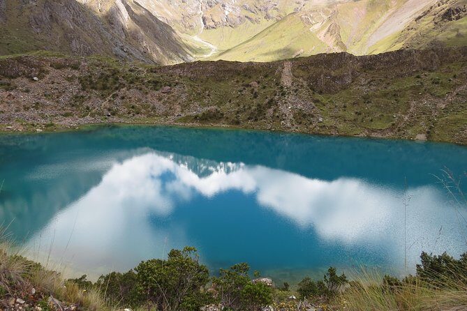Humantay Lake Day Trip from Cusco - At the lake: why people come back shaking a little