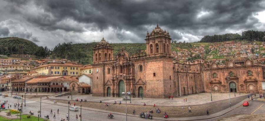 In Cusco: Saqsaywaman, Qenqo, Pukapukara, Tambomachay. - Guide quality and language: how to get the best experience