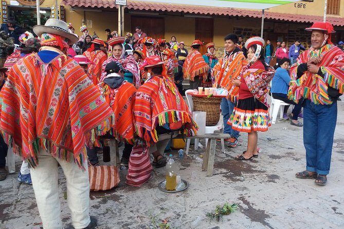 Inca Quarry Trail Trek to Machu Picchu 4-Day - Sacred Valley start: Perolniyoq waterfall, petroglyphs, and Ñaupa Iglesia