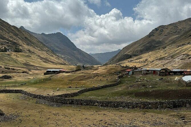 Lares Trek to Machu Picchu 4 Days - Your 4-day rhythm: early starts, altitude, and small-group pace
