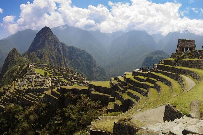 Machu Picchu 2 Days: (Relaxing Train Experience + 1 Hotel Night) - Hot Springs and Afternoon Freedom in Aguas Calientes