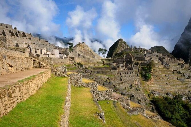 Machu Picchu by Train: A Seamless Full-Day Adventure - The 3:55 a.m. start: what the day really feels like