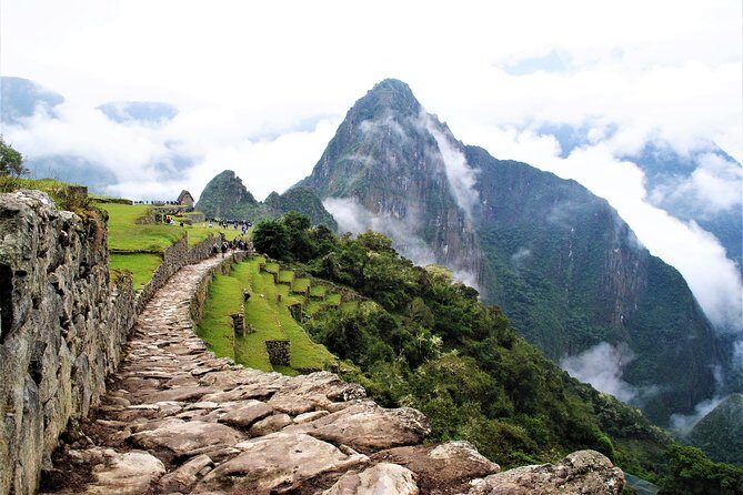 Machu Picchu by Train: A Seamless Full-Day Adventure - Aguas Calientes arrival: the bus ride that sets the tone