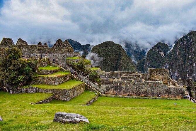 Machu Picchu Full Day from Cusco by Panoramic Train - Photos Without Losing the Day: How Guides Keep the Pace Moving