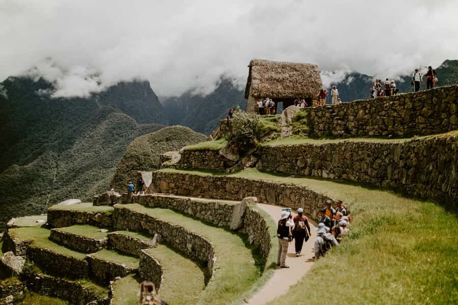 Machu Picchu: Full-Day Tour from Cusco with Optional Lunch - Bus up to the citadel: short ride, big views