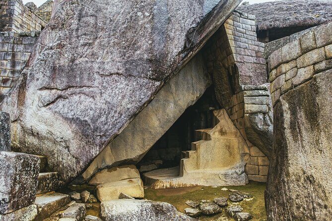 Machu Picchu Full Day Tour from Cusco with Train & Entrance - Bus back down: use the break wisely