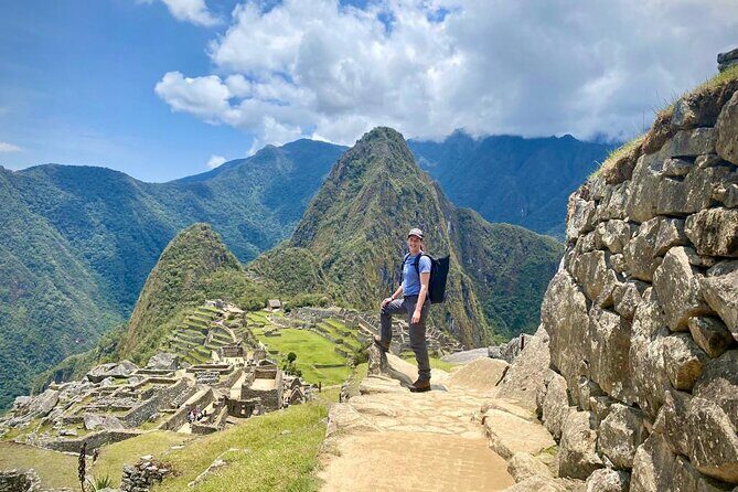 Machu Picchu Full Day Tour from Cusco(Small Groups ) - The train ride up to Aguas Calientes: slow enough to look