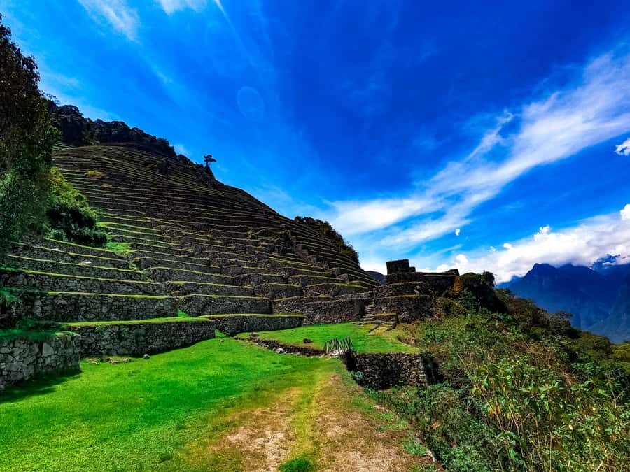Machu Picchu: Inca Trail 2-Day Overnight Guided Tour - Chef-cooked lunch and the push toward the Sun Gate