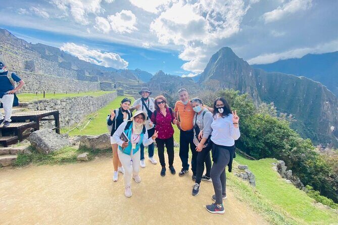 Machu picchu one day by train all included - Aguas Calientes: Where You Regroup Before the Site