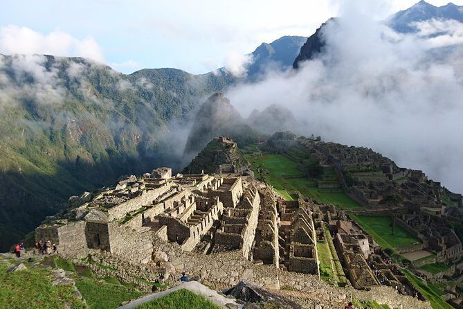Machu Picchu Premium Full Day tour - Your time to roam after the guide: use it for what you care about