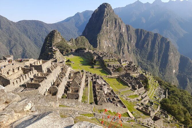 Machu Picchu Private Archaeological and Historical Guided Tour - Entering the Historic Sanctuary: The 15-Minute Uphill Photo Stop