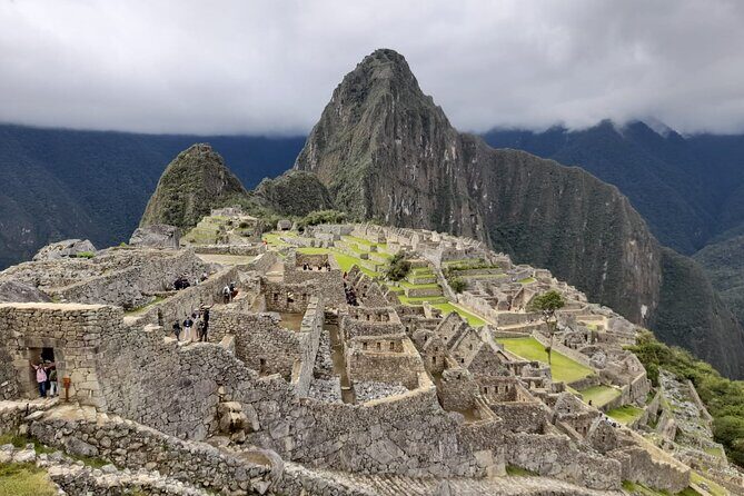 Machu Picchu Private Archaeological and Historical Guided Tour - Photo Help That’s About Timing, Not Just Posing