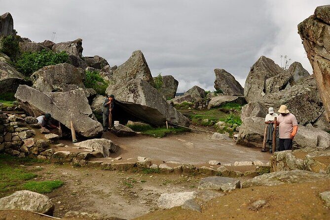 Machu Picchu Private Archaeological and Historical Guided Tour - Huayna Picchu Views: The Added Bonus Without the Hustle