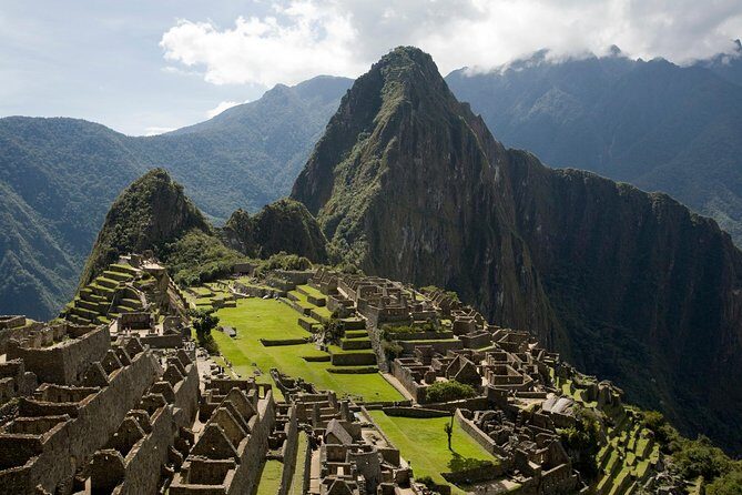Machu Picchu Private Guided Tour from Aguas Calientes - The Bus Ride Reality Check (Even When Everything Is Included)