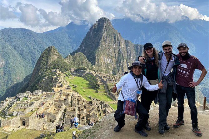 Machu Picchu: Private Tour Guide Service (2–3 Hours) - Meeting your guide and the bus ride you plan for
