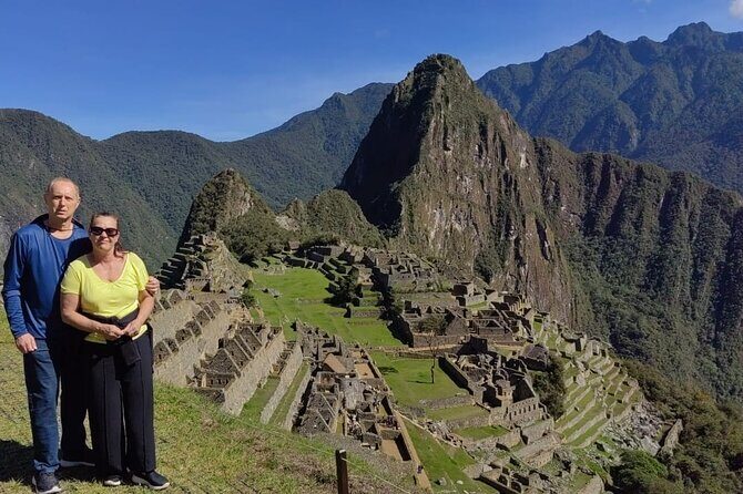 Machu Picchu & Sacred Valley: 2 Day Combo Tour - Guides and language: why this tour feels organized