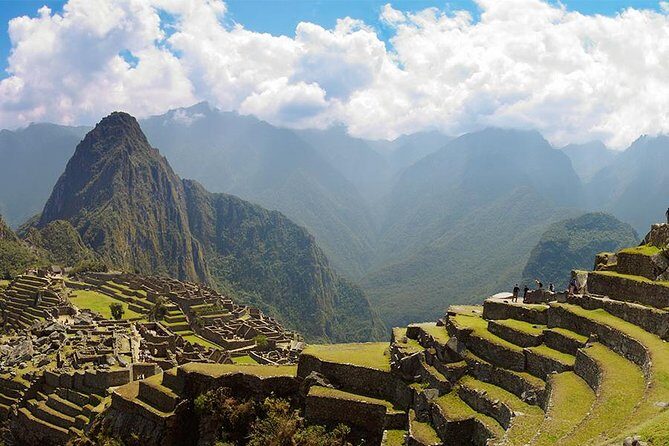 Machu Picchu Tour by Vistadome Panoramic Train from Cusco - Ollantaytambo to Aguas Calientes: The Vistadome Train Stretch