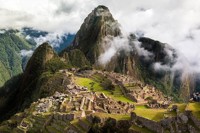Machu Picchu Tour Full Day by Vistadome Observatory Train - A Very Early Start From Cusco (Pickup, Ollantaytambo, and Your First Ride)