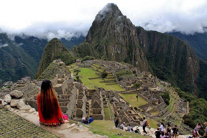 Machu Pichu from Cusco on a full day with Peru Vip - Vistadome Train to Aguas Calientes: Views, Warmth Changes, and a Snack