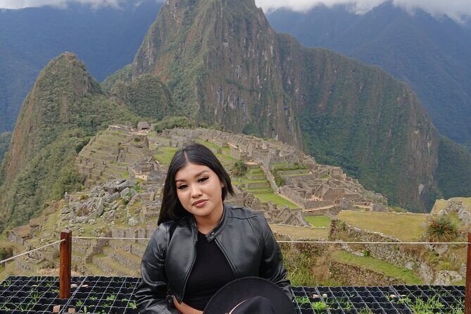 Machupicchu by Train from Cusco - The Train to Aguas Calientes: Comfort with Big-View Momentum