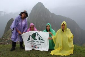 Machupicchu full day private tour - The train ride along the Urubamba River: more than just transport