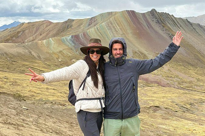 Palcoyo Rainbow Mountain Tour - The guides: bilingual, attentive, and photo-minded
