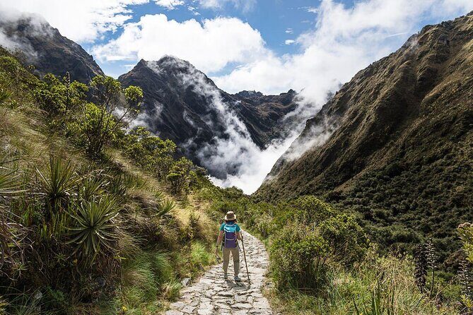 Private Inca Trail to Machu Picchu 4 Days - Cusco pickup at 4:30 am: less stress before your first steps