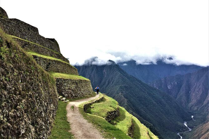 Private Inca Trail to Machu Picchu 4 Days - Day 2: Dead Woman’s Pass (4,215 m) and the Apus offering moment