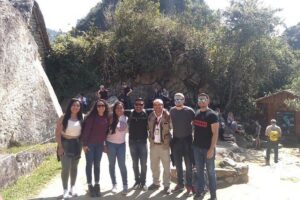 Private Professional Guide in Machu Picchu from Aguas Calientes - Getting to the Main Gate: Bus, Timing, and the Bathroom Break