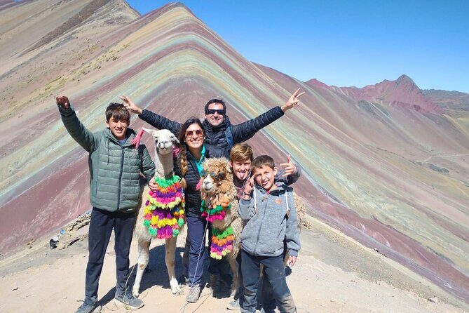 Private Rainbow Mountain Full Day Tour from Cusco - Hanchipata to the climb: beginning the hike at the Ausangate base