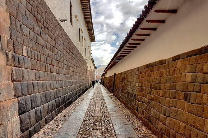 Private Tour: 6 days|| Cusco || MachuPicchu ||Rainbow Mountain|| - Day 2: Sacred Valley sites, Urubamba lunch, and the train to Aguas Calientes