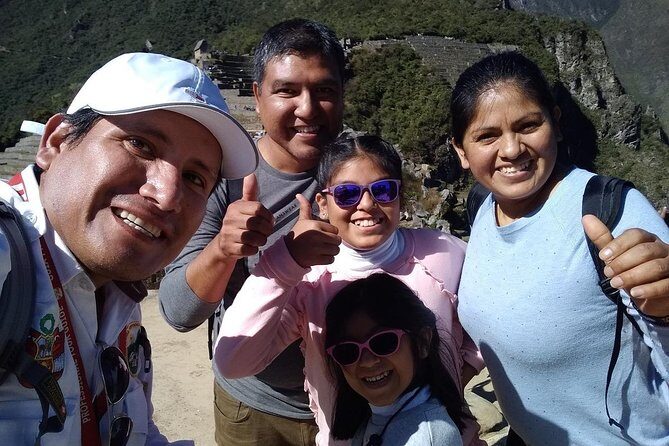Private Tour Guide in Machupicchu from Aguas Calientes. - The guided walk: what “private” changes at Machu Picchu