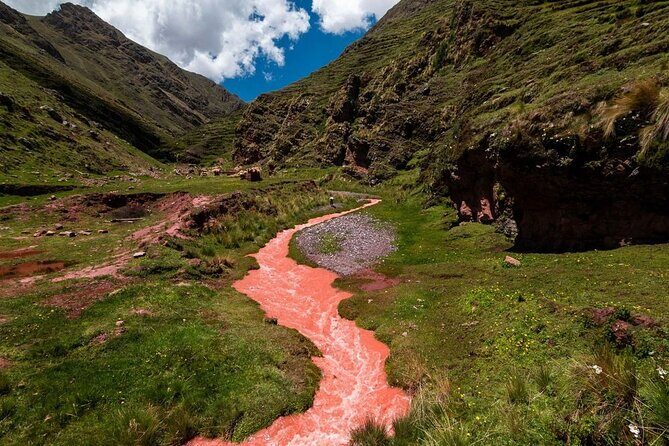 Rainbow Mountain and Red Valley ATV Tour from Cusco - Vinicunca (Rainbow Mountain): the 50-minute hike and photo time