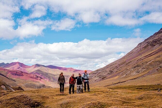 Rainbow Mountain and Red Valley Hike – 2 Days / 1 Night - Day 2: Sunrise timing at Vinicunca and the Red Valley observatories