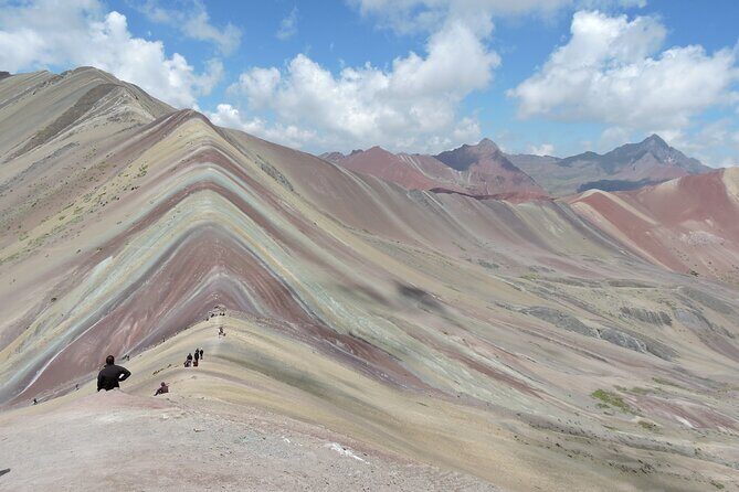 Rainbow Mountain Cusco Full Day - The 4:00 am Cusco start: pickup, drive, and breakfast in Cusipata