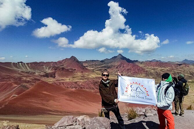 Rainbow Mountain / Rainbow Mountain - Guides, pacing, and group size: how the day stays manageable
