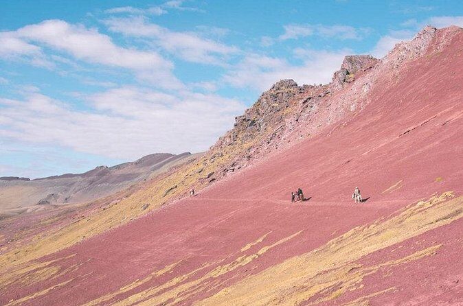 Rainbow Mountain & Red Valley (first ones to arrive)6 Small Group - Transportation, oxygen tank, and first aid: the safety pieces you actually feel