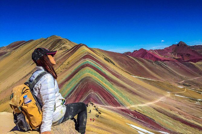 Rainbow Mountain Tour - The hike from Llactoc (4620m) to Rainbow Mountain (5036m)