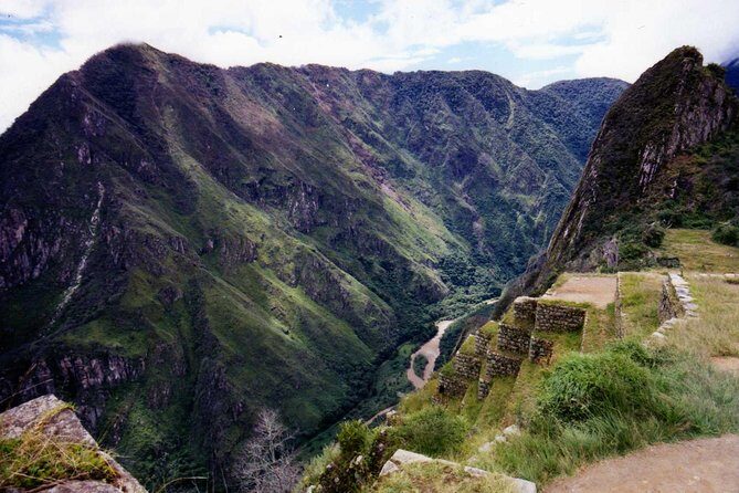 Sacred Valley, Machu Picchu 2-Day Tour with Hotel from Cusco - Ticket Reality Check: Machu Picchu, Huaynapicchu, and Sold-Out Weeks